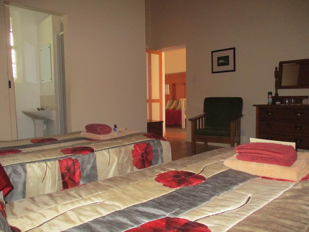 Van Rhyn Guest House Vanrhynsdorp Екстериор снимка