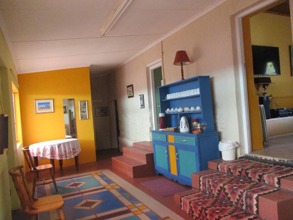 Van Rhyn Guest House Vanrhynsdorp Екстериор снимка