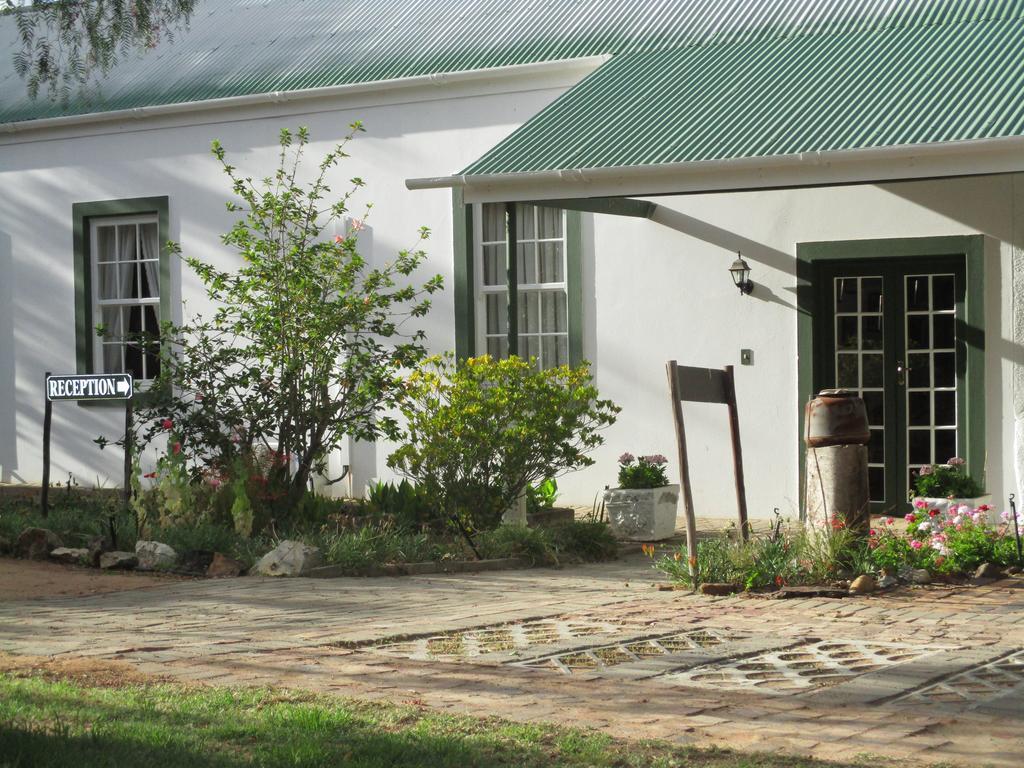 Van Rhyn Guest House Vanrhynsdorp Екстериор снимка